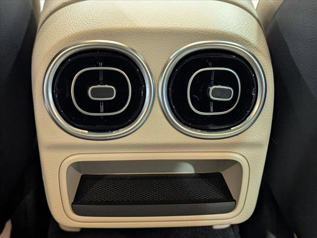 Used 2025 Mercedes-Benz C 300 4MATIC Sedan image 19