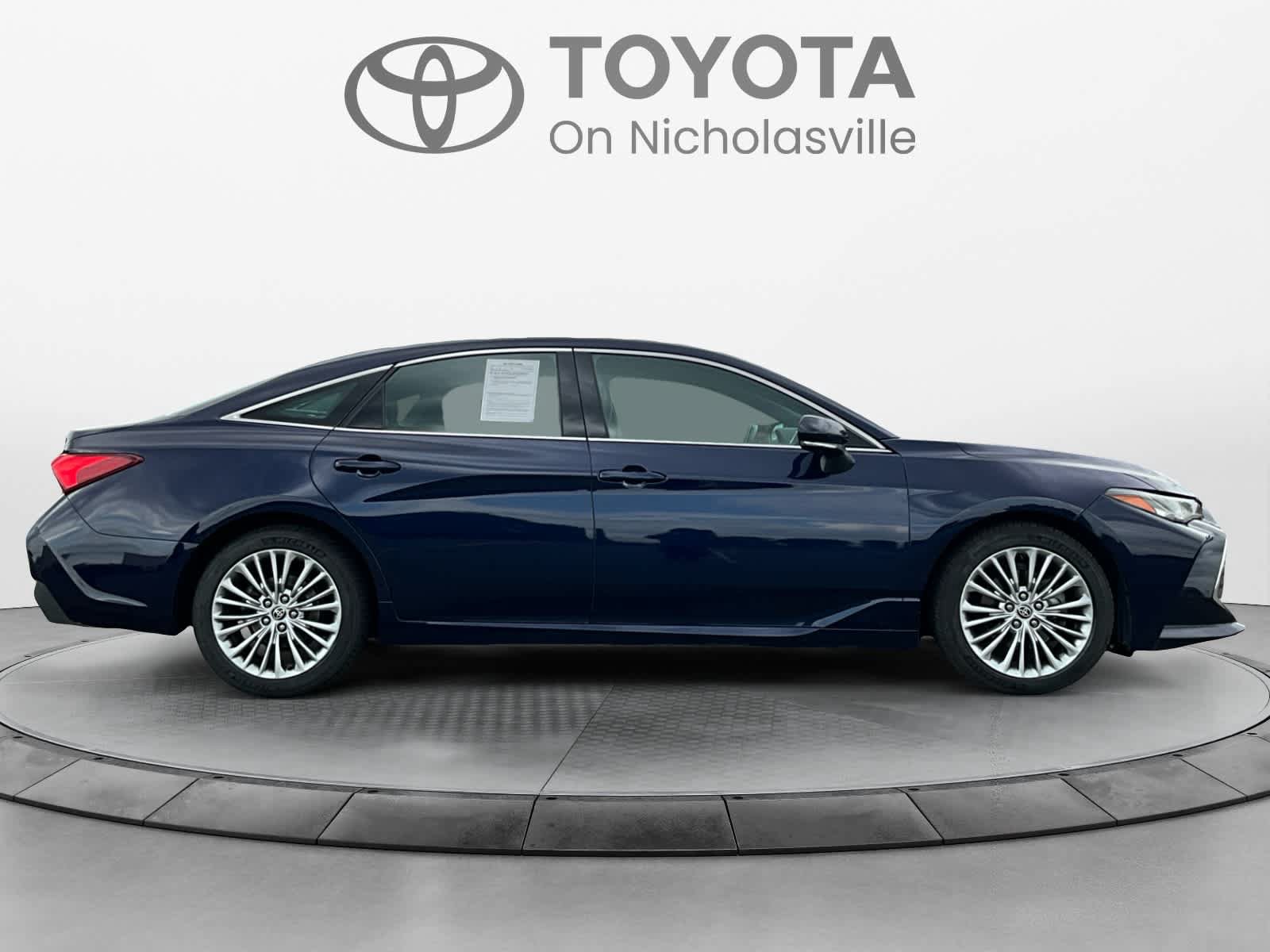 Used 2021 Toyota Avalon Limited w/ Advanced Safety Package FWD image 6
