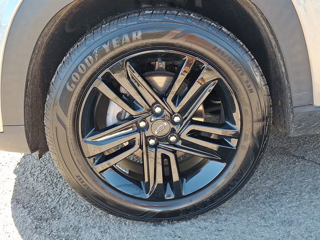 Used 2024 Chevrolet Trax ACTIV w/ Sunroof Package image 32