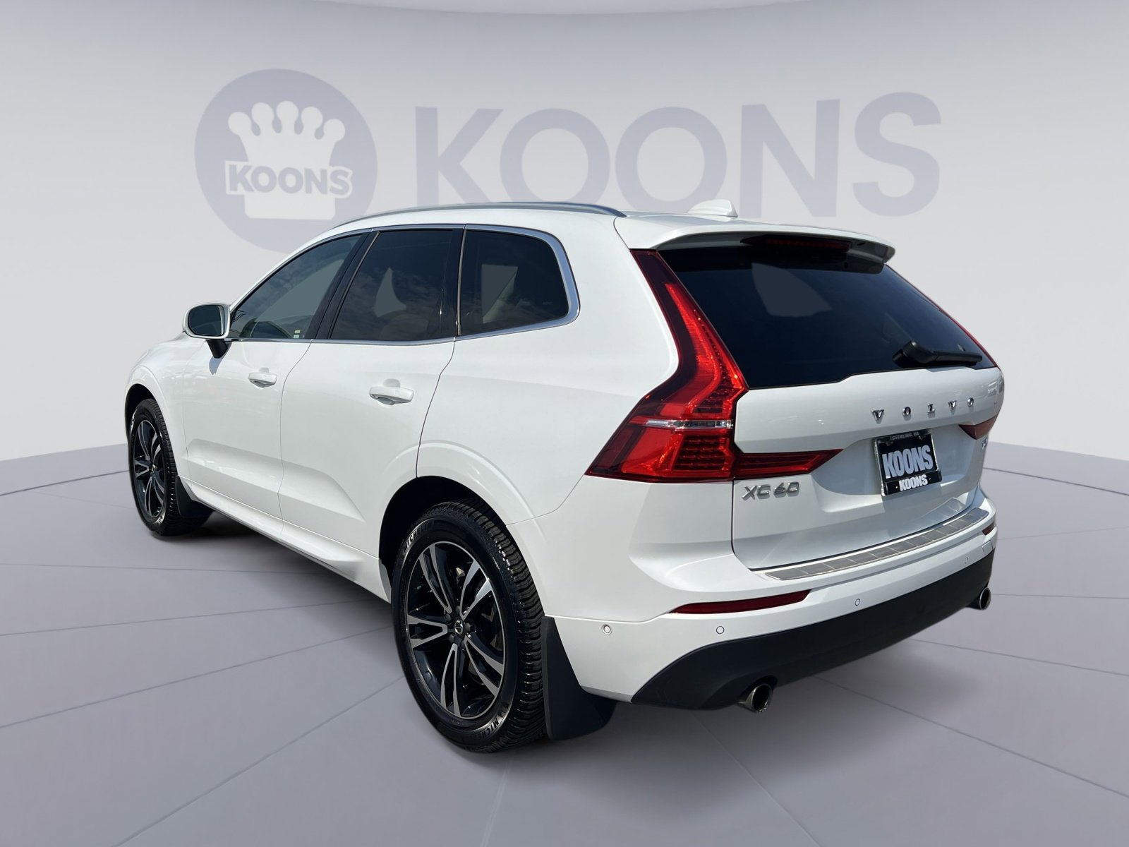 Used 2018 Volvo XC60 T6 Momentum image 4