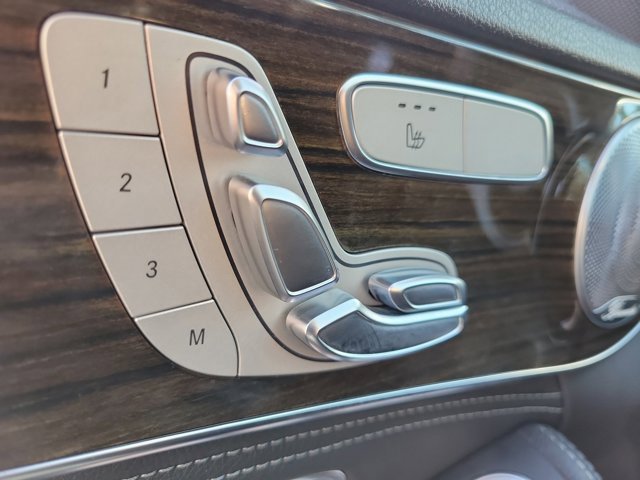 Used 2015 Mercedes-Benz C 300 4MATIC Sedan image 30