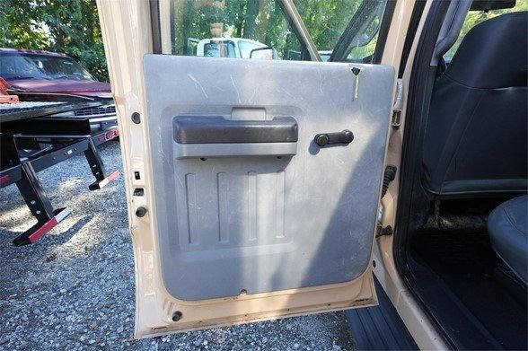 Used 2013 Ford F450 XL w/ Snow Plow Prep Pkg image 14