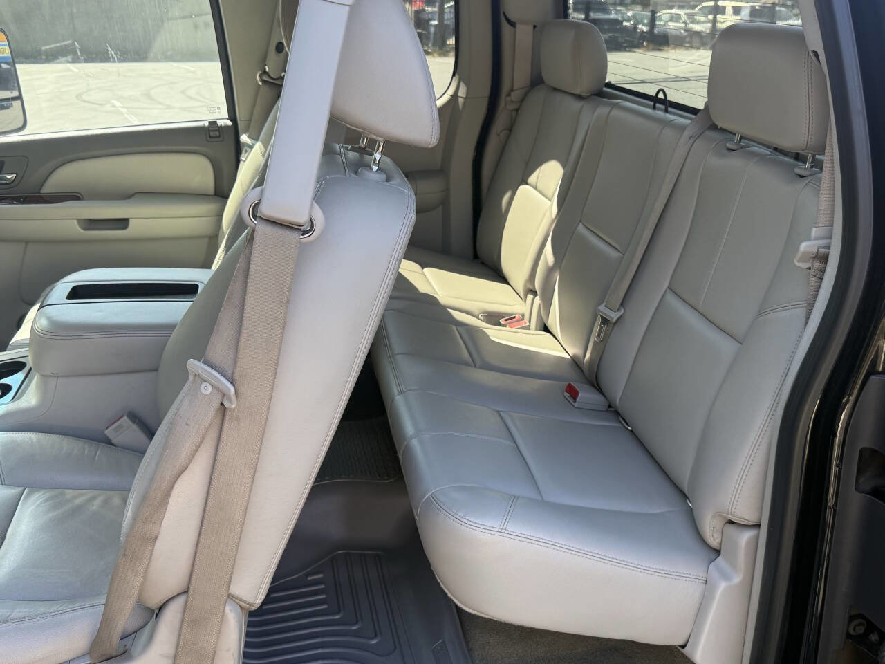 Used 2009 GMC Sierra 3500 SLT w/ SLT Convenience Package image 15