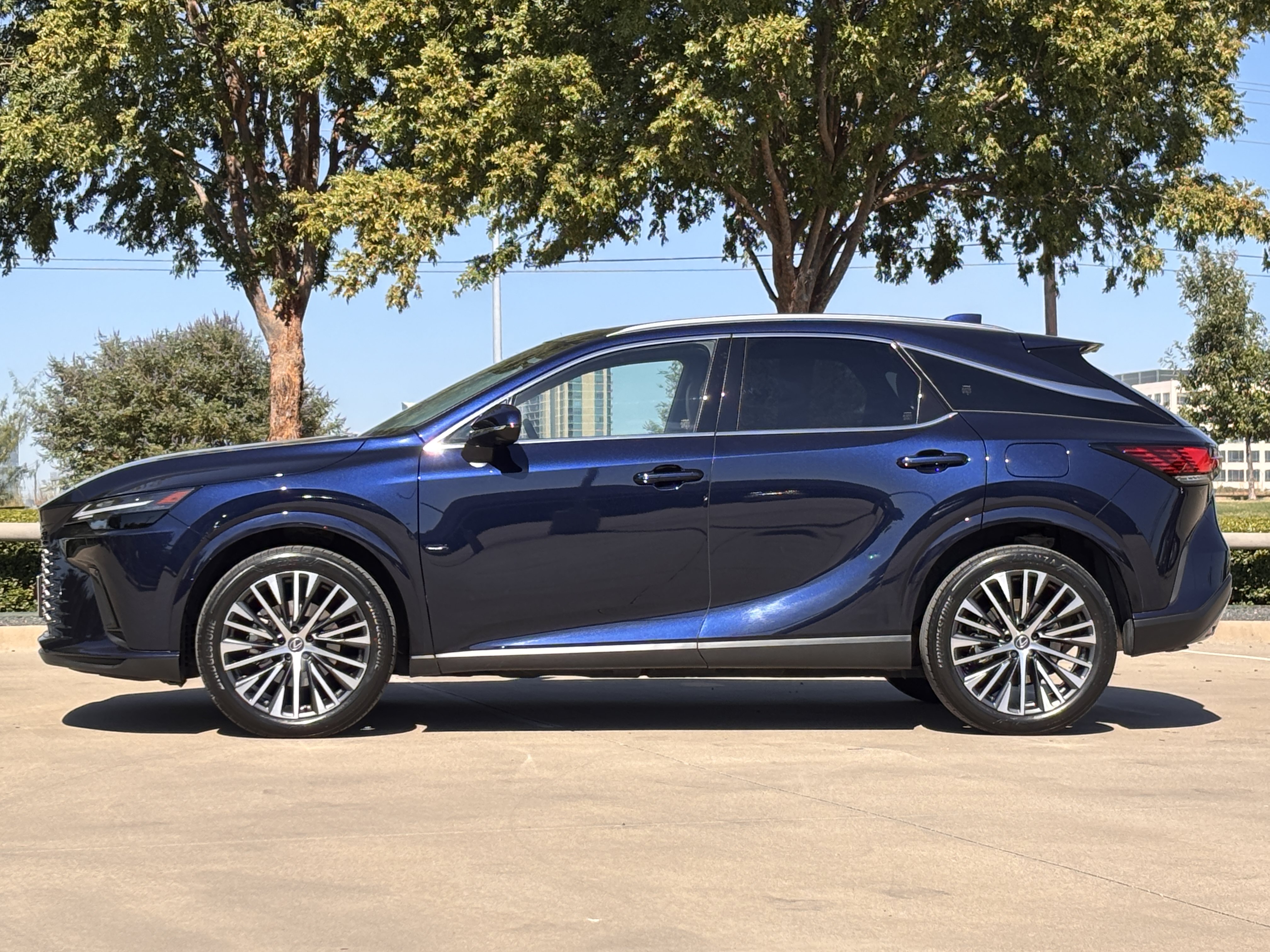 Used 2026 Lexus RX 350 Premium Plus w/ Accessory Package (Z1) FWD image 2