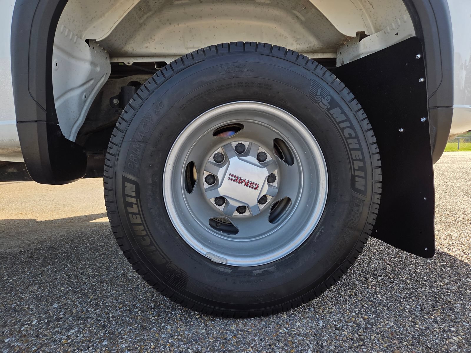 Used 2024 GMC Sierra 3500 Pro AWD/4WD image 11