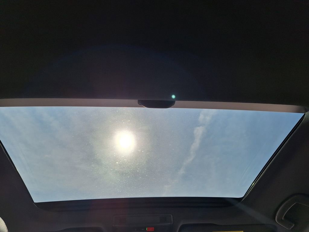 Used 2025 Volkswagen Jetta GLI Autobahn image 22