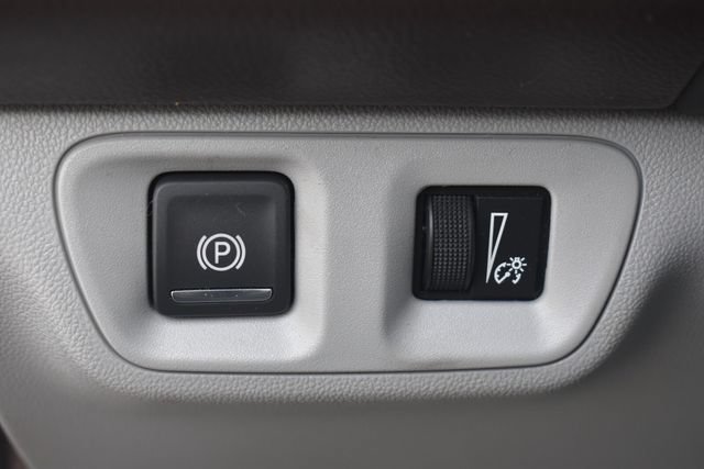 Certified 2020 GMC Acadia SLT AWD/4WD image 29