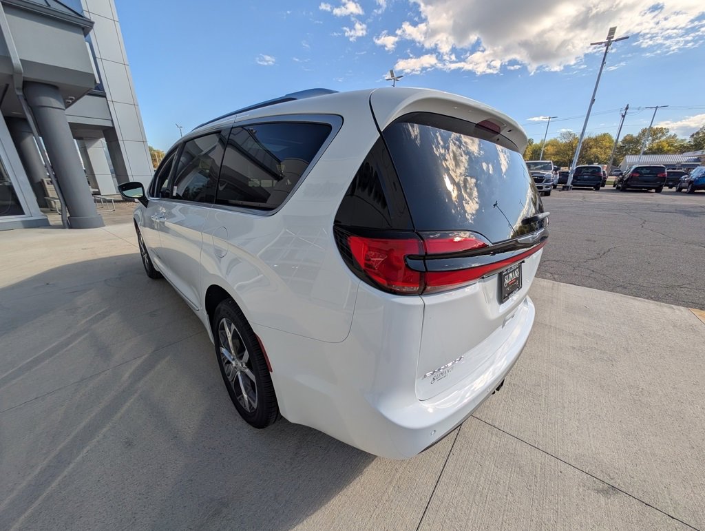 New 2026 Chrysler Pacifica Pinnacle image 6