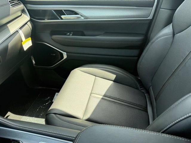 New 2026 Jeep Grand Wagoneer L Limited w/ Premium Group II AWD/4WD image 28