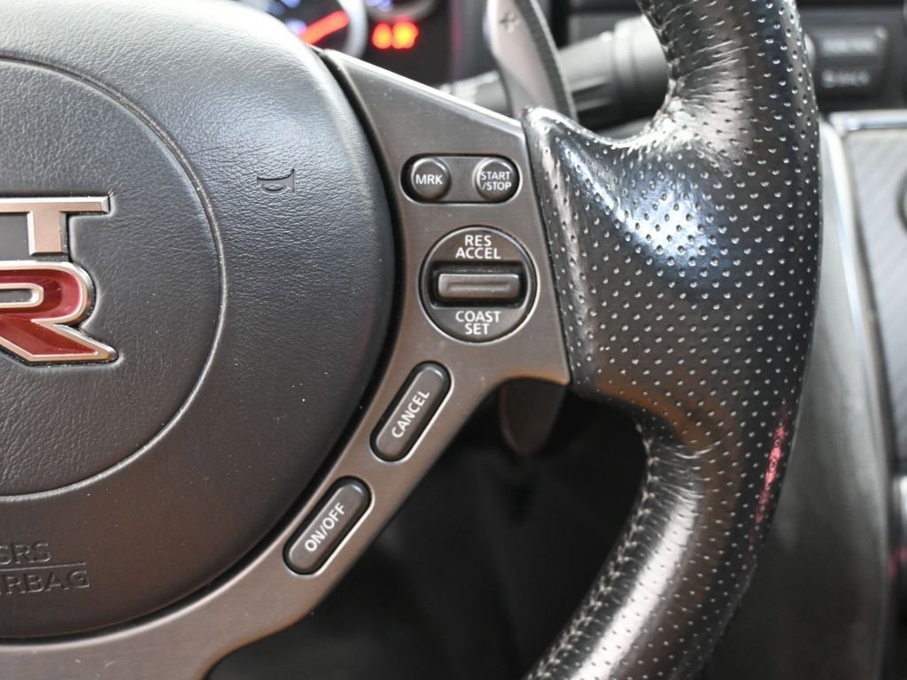 Used 2012 Nissan GT-R Premium image 21