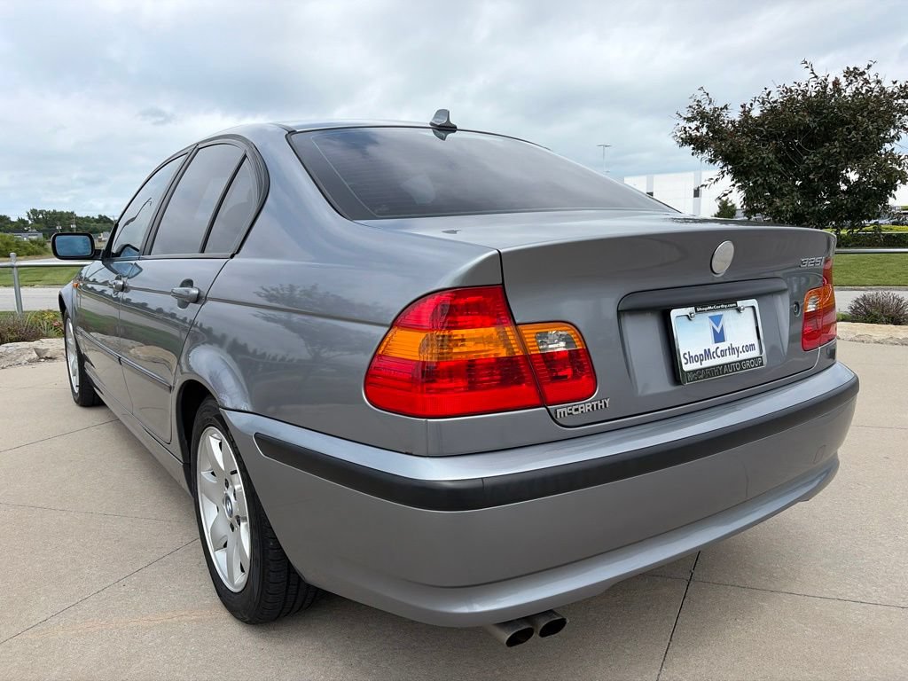Used 2004 BMW 325i Sedan RWD image 10