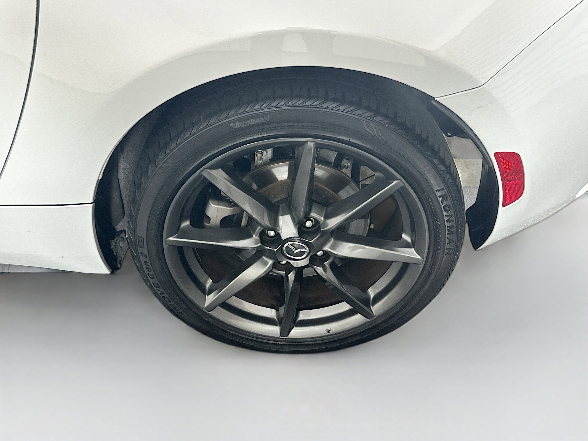 Used 2018 MAZDA MX-5 Miata RF Grand Touring RWD image 11