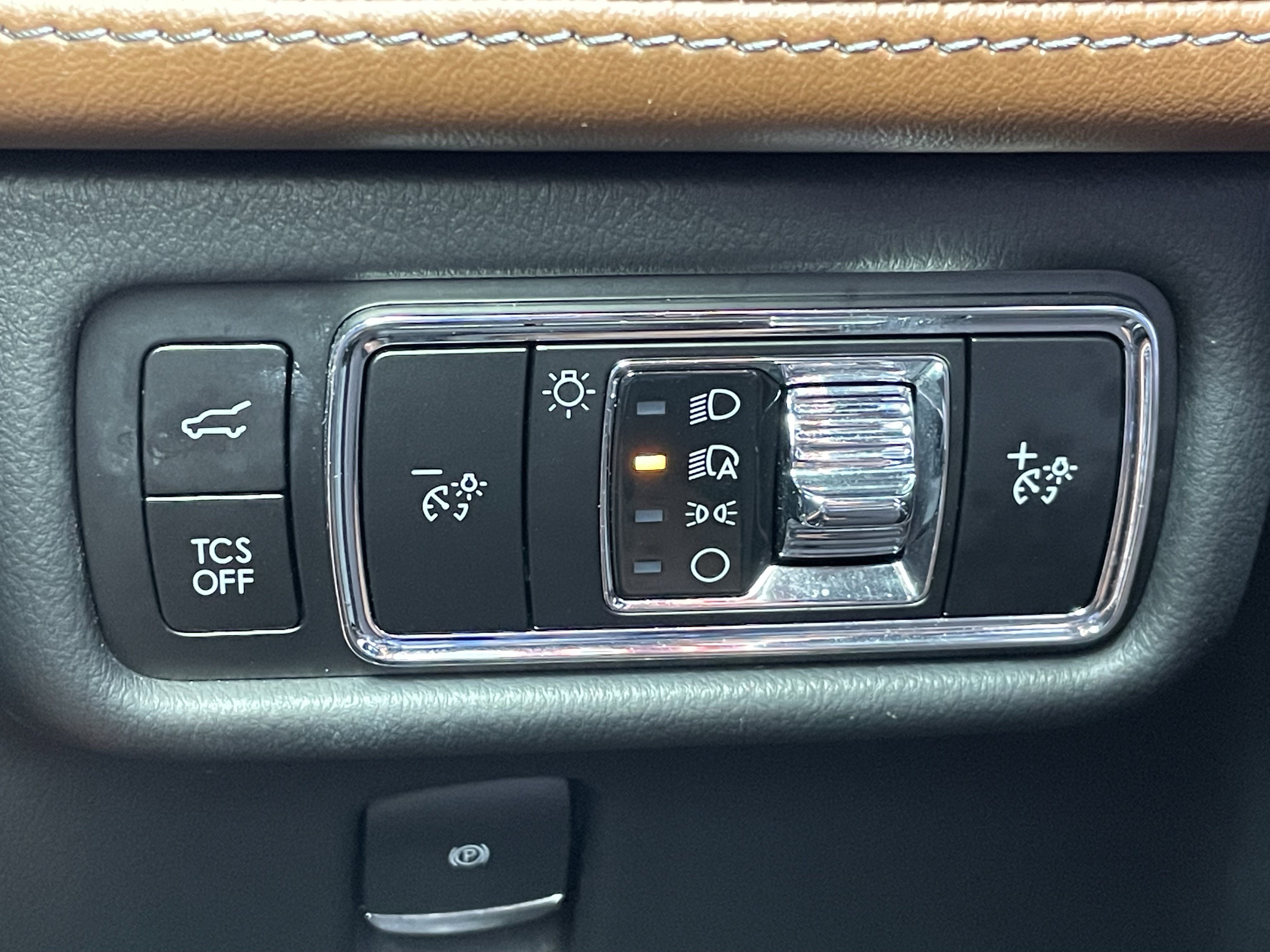 Used 2023 Lincoln Nautilus Reserve w/ Equipment Group 201A image 22