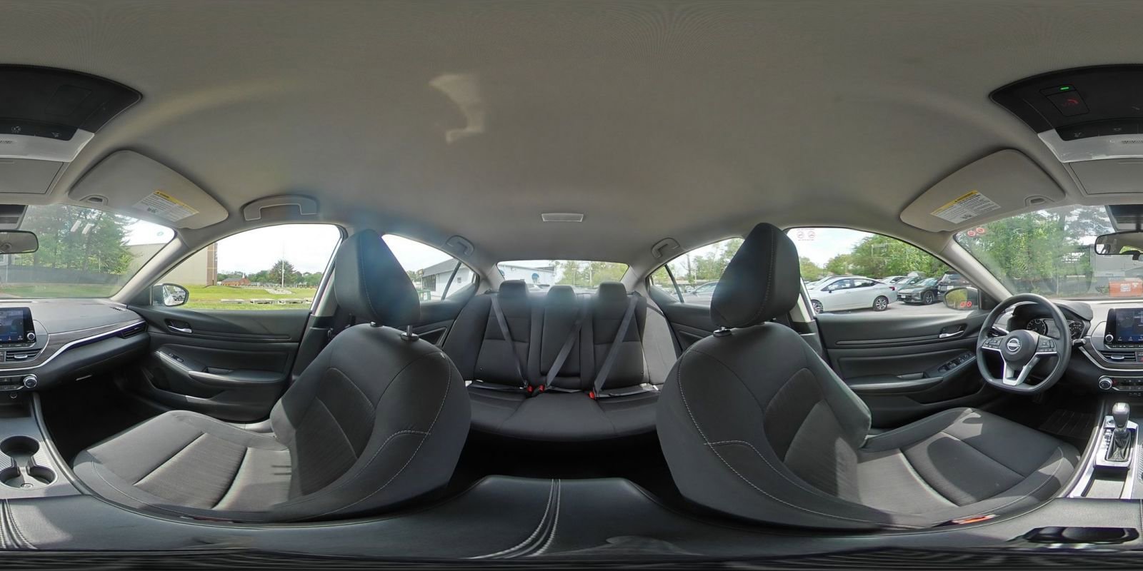 Used 2025 Nissan Altima 2.5 SV FWD image 41