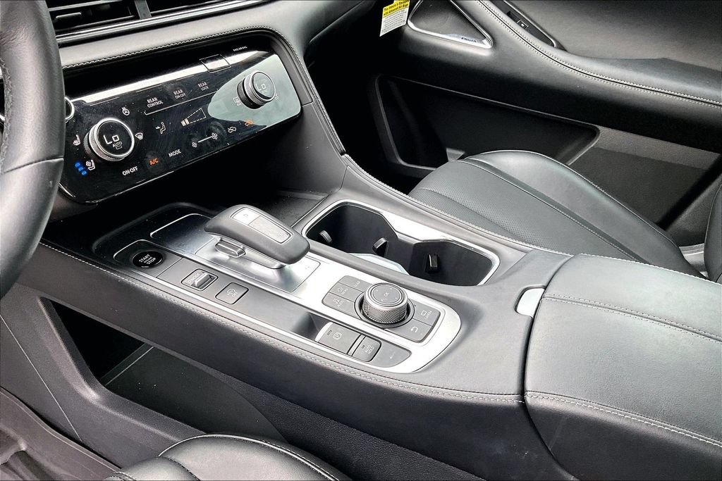 Used 2026 INFINITI QX60 Luxe w/ Cargo Package FWD image 19