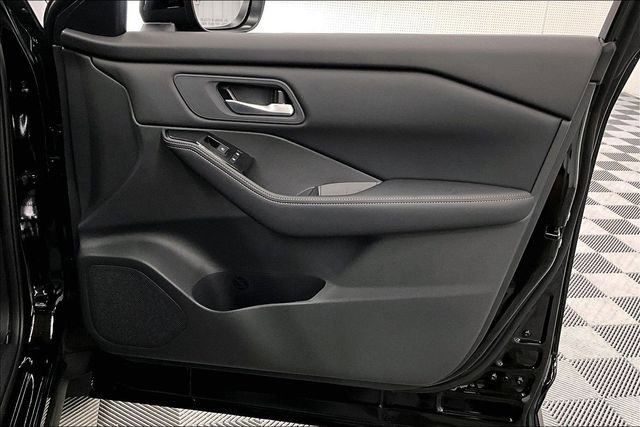 New 2026 Nissan Rogue SV FWD image 34