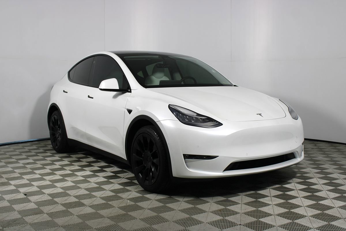 Used 2021 Tesla Model Y Long Range AWD/4WD image 28
