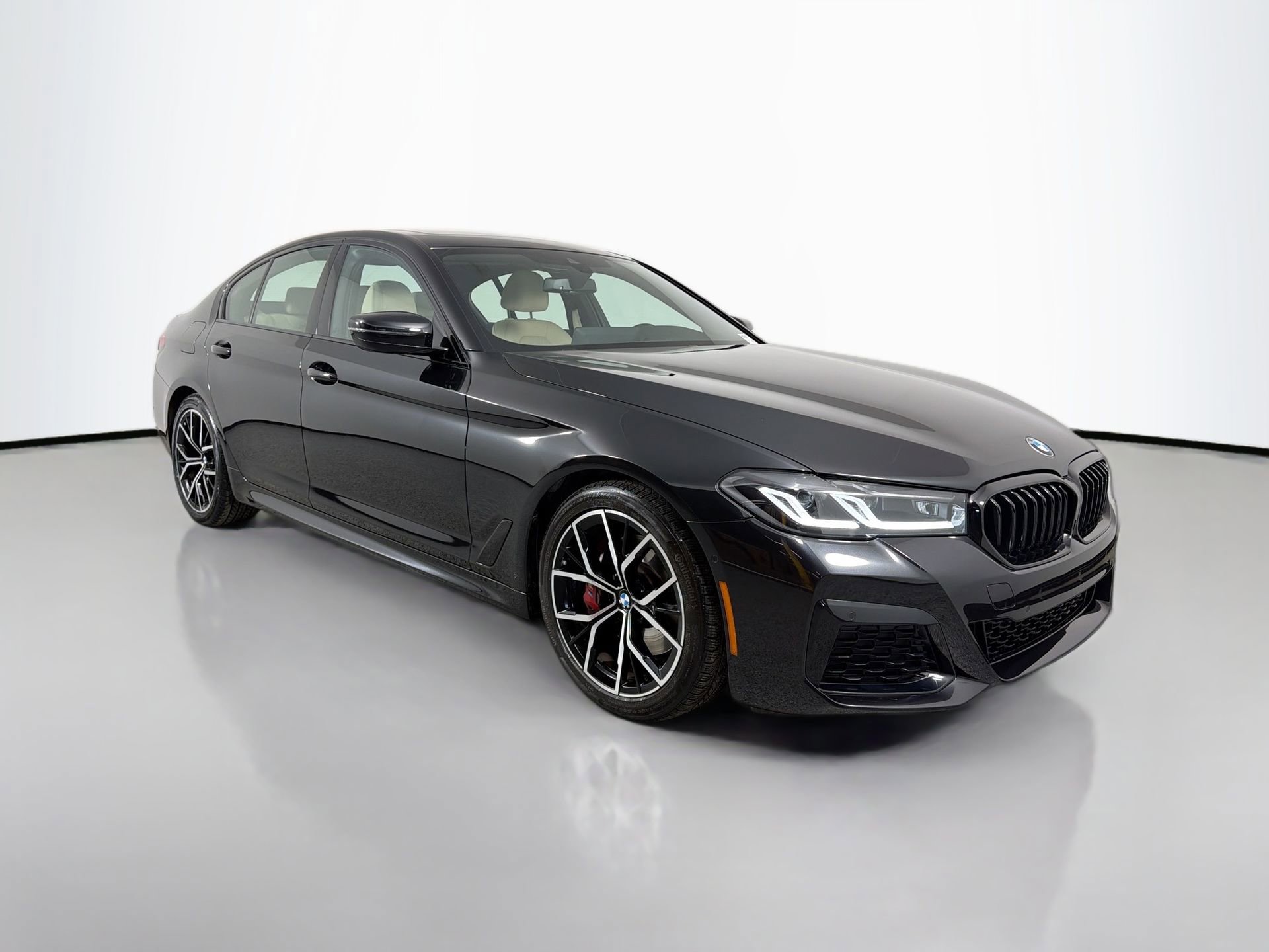 Certified 2023 BMW 530i w/ M Sport Package image 4