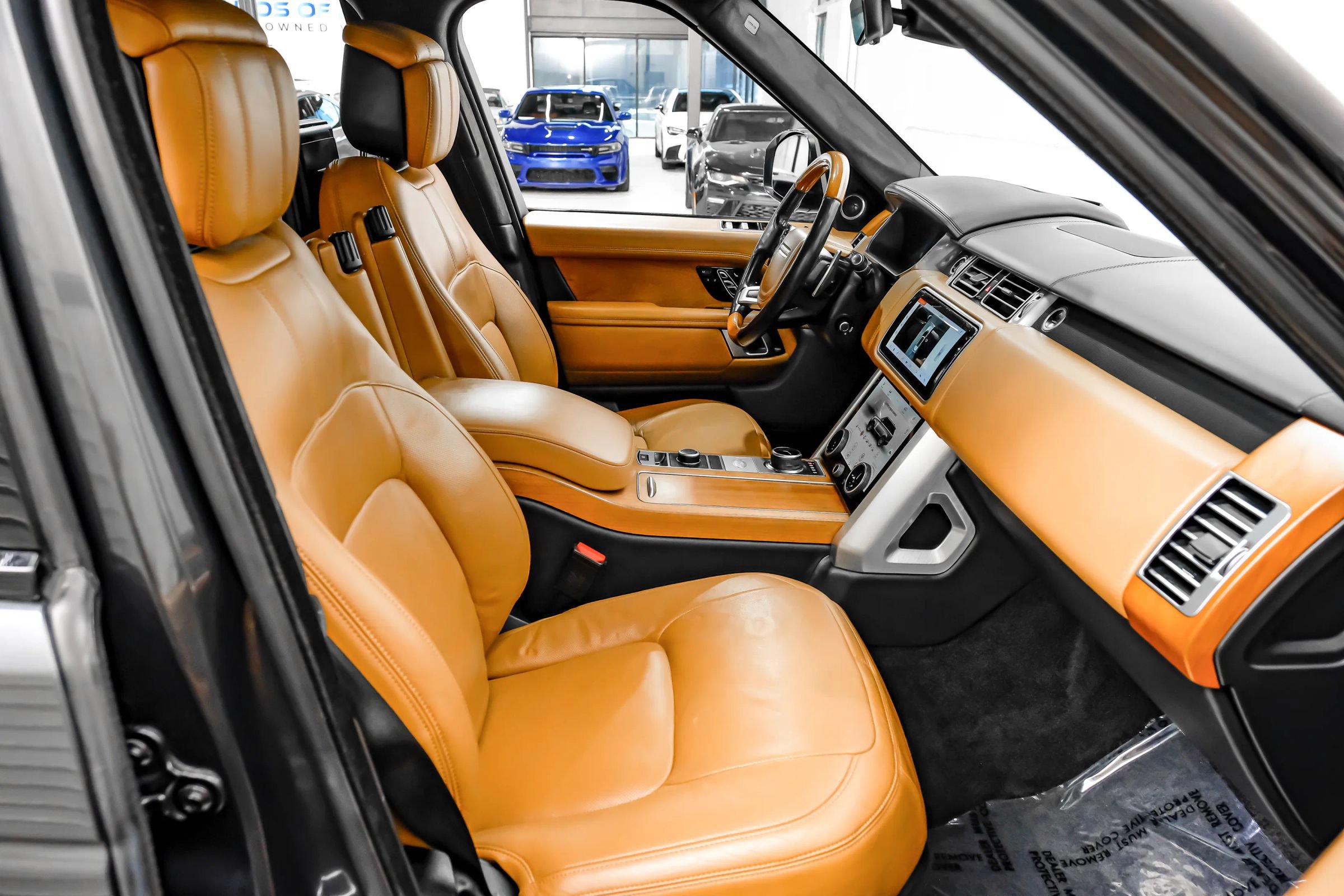 Used 2019 Land Rover Range Rover Long Wheelbase Autobiography AWD/4WD image 40