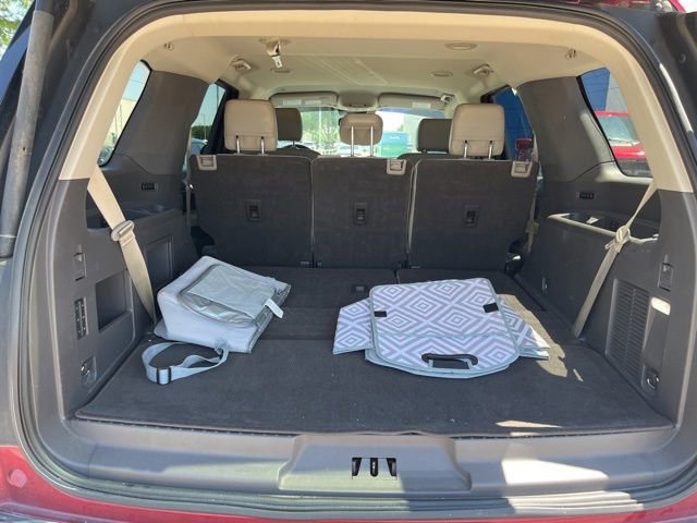 Used 2018 Ford Expedition XLT w/ Equipment Group 202A RWD image 10