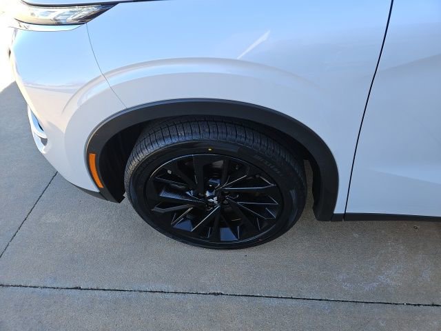 Used 2024 Mitsubishi Outlander SE Black Edition image 12