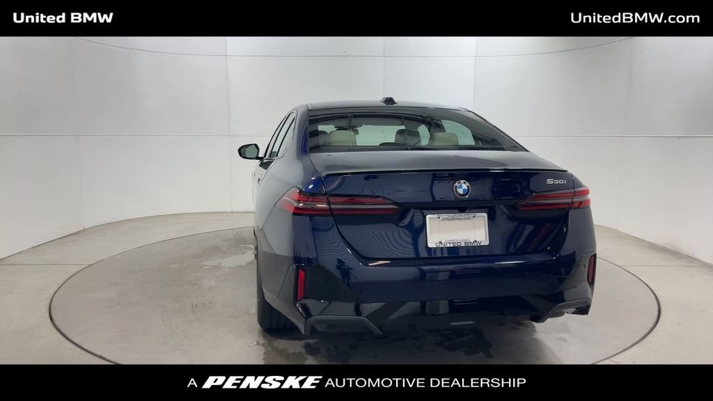 Used 2026 BMW 530i w/ M Sport Package RWD image 7