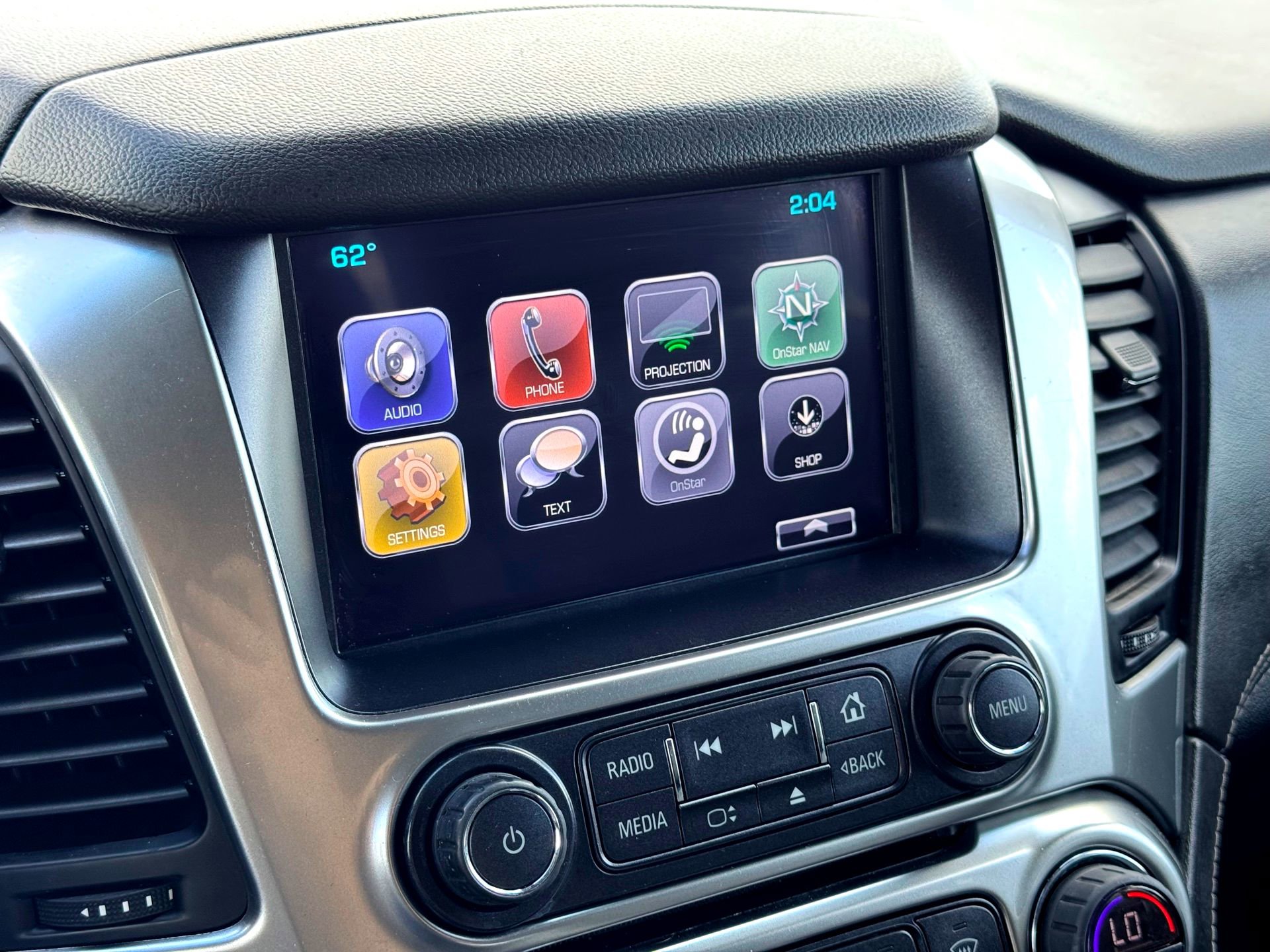 Used 2020 Chevrolet Suburban LT image 32