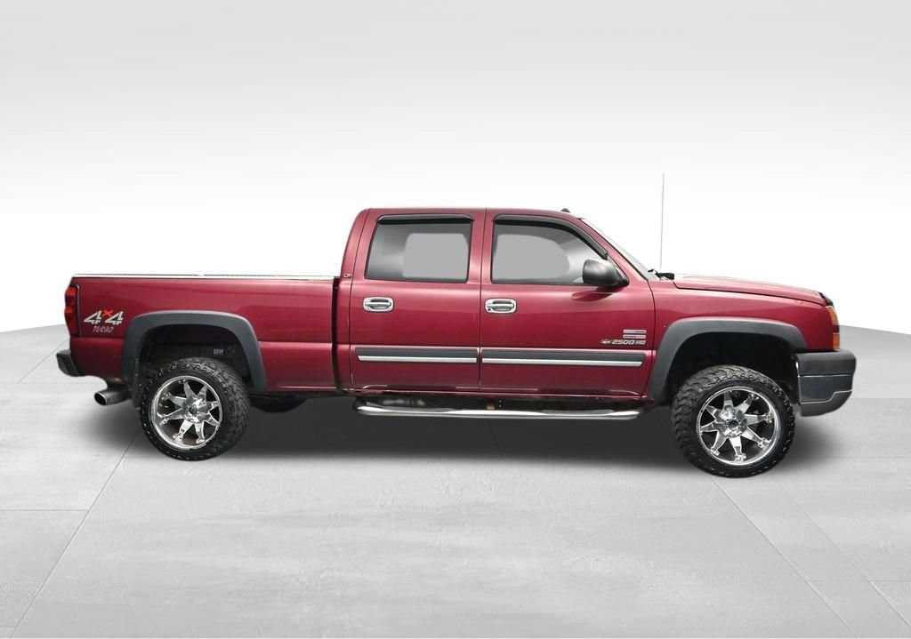 Used 2005 Chevrolet Silverado 2500 LT w/ Heavy-Duty Power Package AWD/4WD image 6