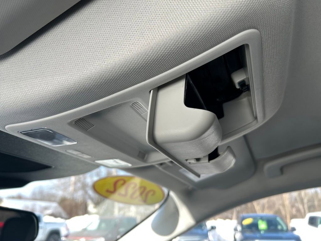 Used 2022 Ford Escape SE w/ Cold Weather Package image 31