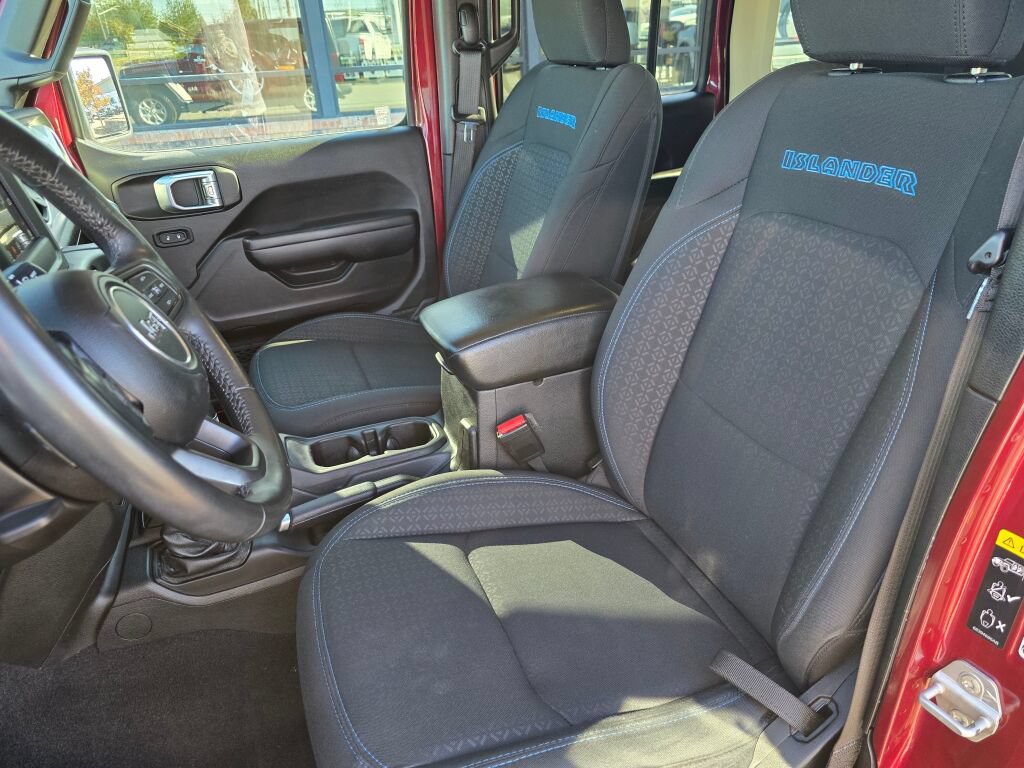 Used 2021 Jeep Wrangler Unlimited Sport AWD/4WD image 17