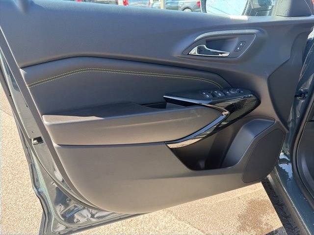 New 2026 Chevrolet Trax LT w/ Driver Confidence Package FWD image 12