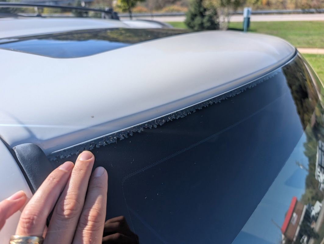 Used 2010 Jeep Commander Sport w/ Sun/Sound Group image 24