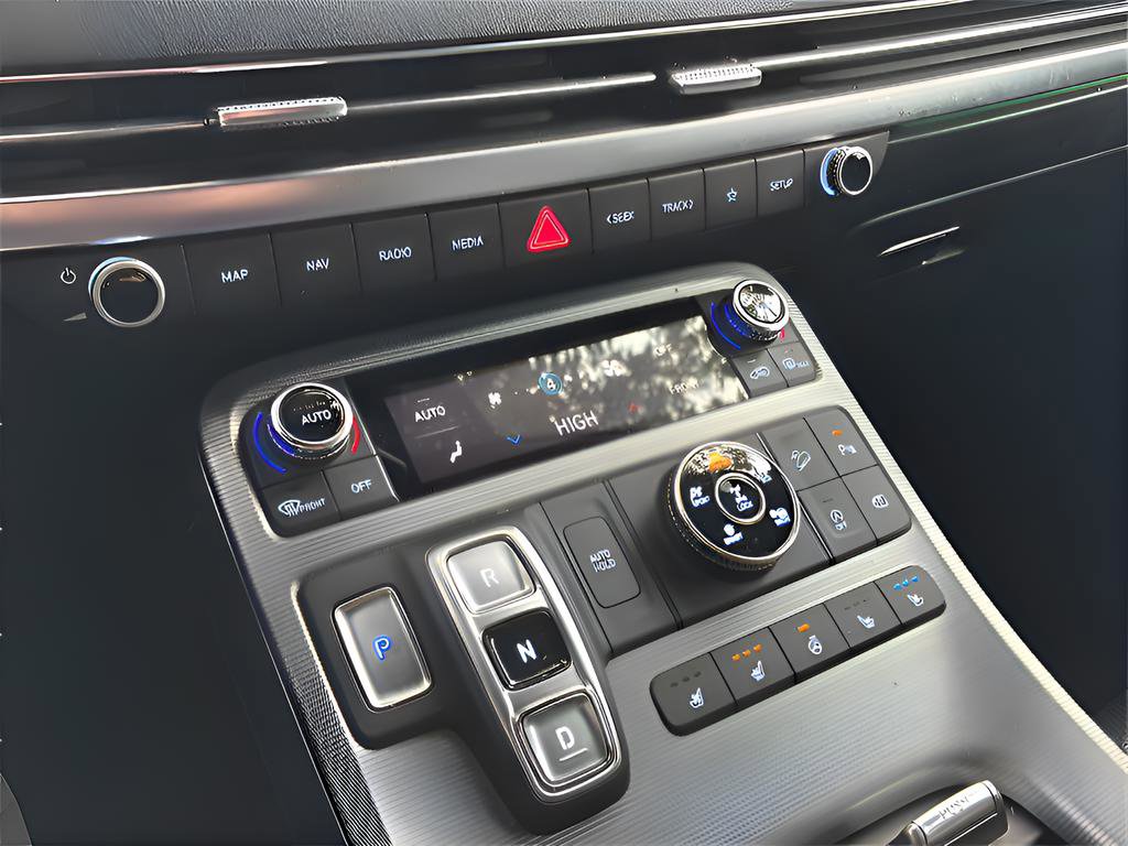 Used 2023 Hyundai Palisade Calligraphy image 32