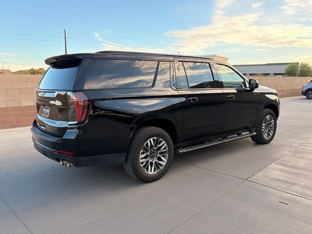 Used 2025 Chevrolet Suburban Z71 AWD/4WD image 8