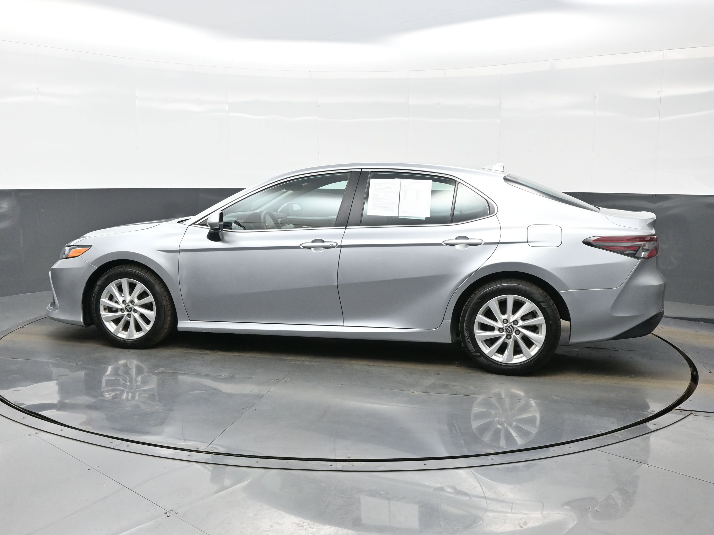 Used 2024 Toyota Camry LE image 3