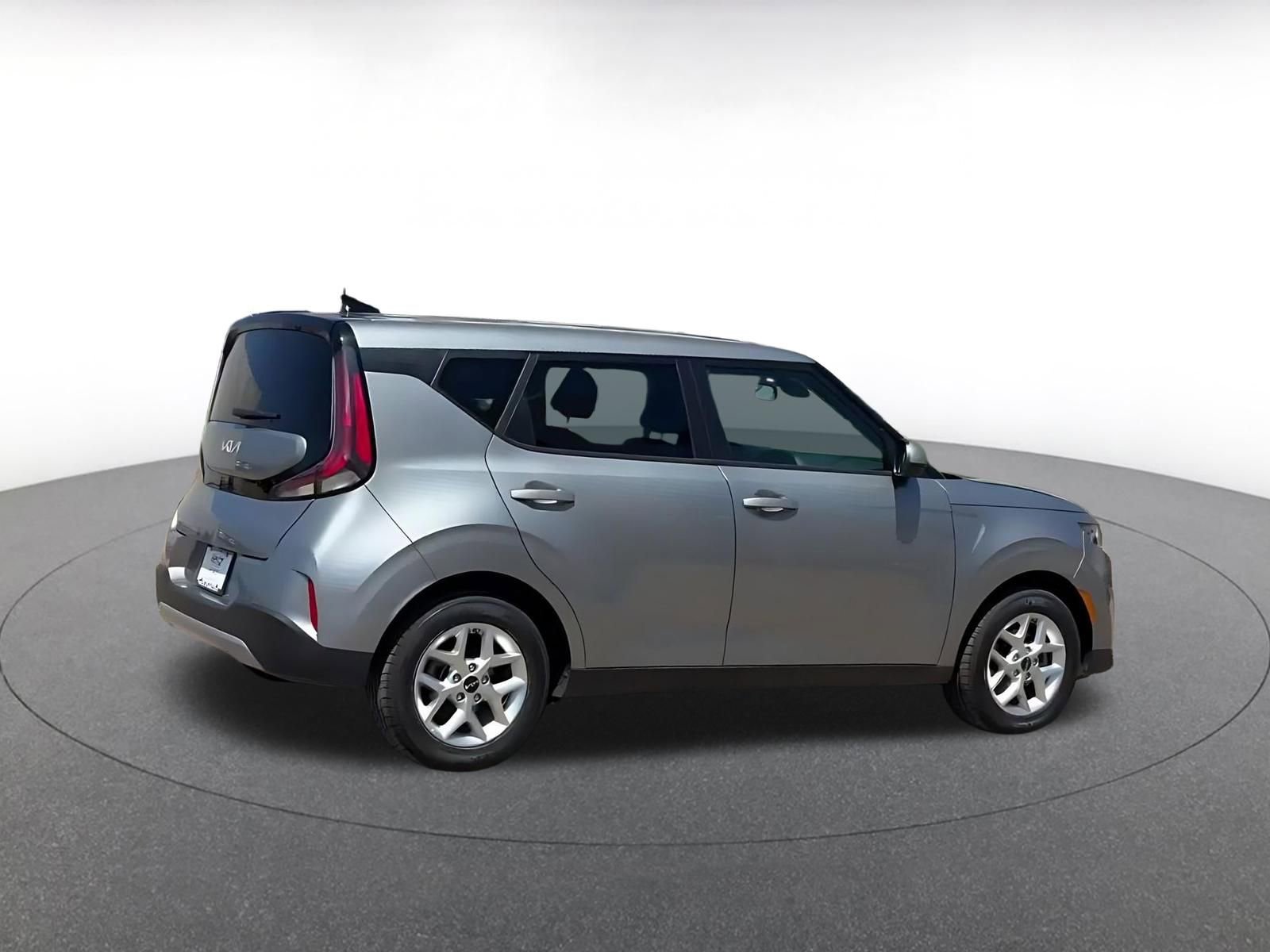 Used 2025 Kia Soul LX w/ LX Technology Package image 14