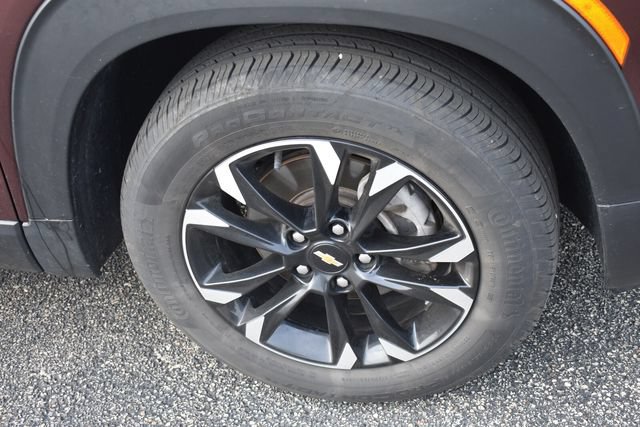 Used 2022 Chevrolet TrailBlazer LT w/ Convenience Package FWD image 11
