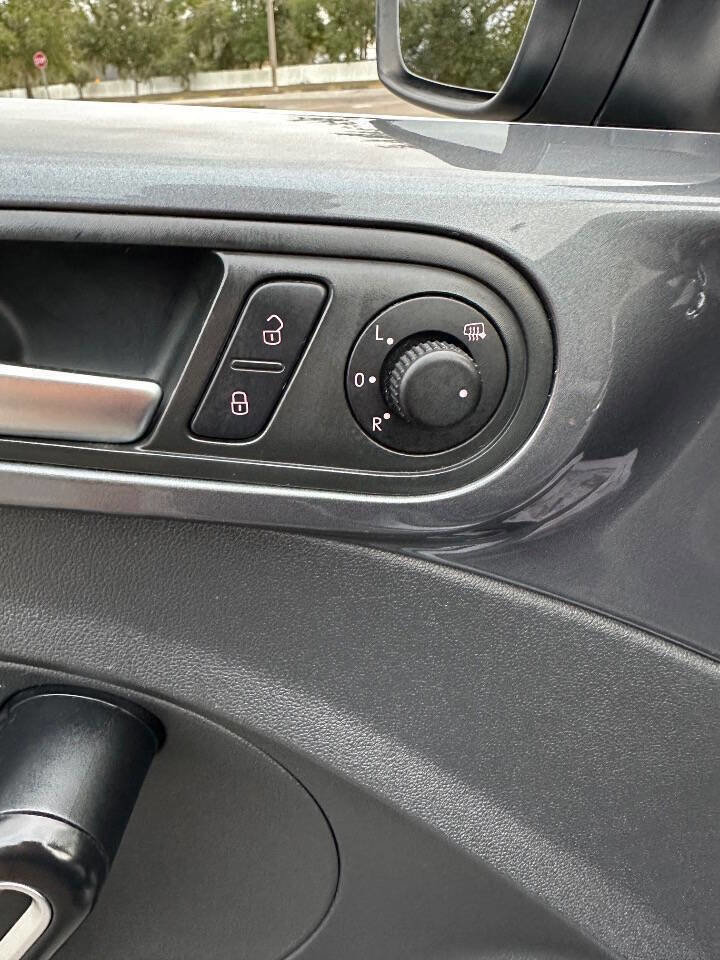 Used 2014 Volkswagen Beetle 1.8T image 42