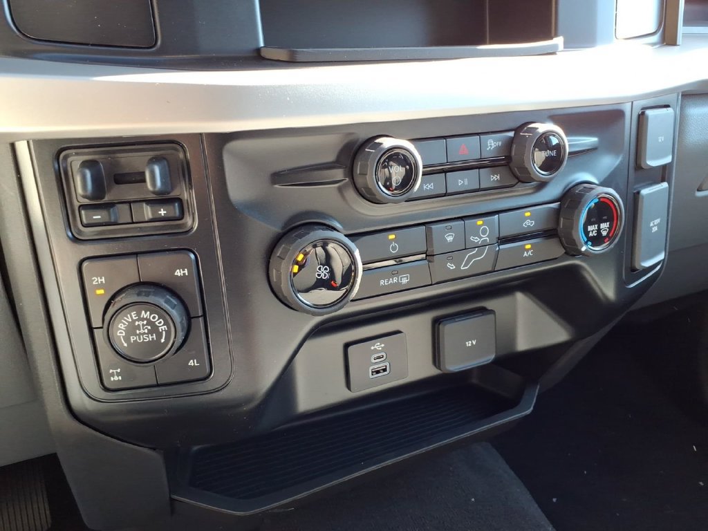 New 2027 Ford F250 XL w/ Tremor Off-Road Package AWD/4WD image 20