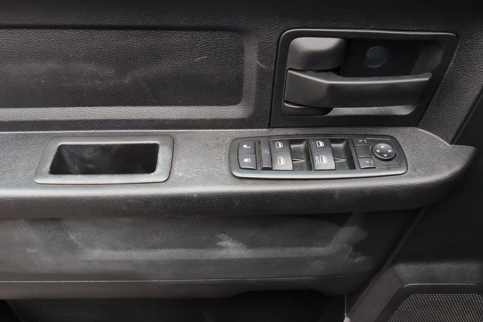 Used 2014 RAM 2500 Tradesman w/ Popular Equipment Group image 11