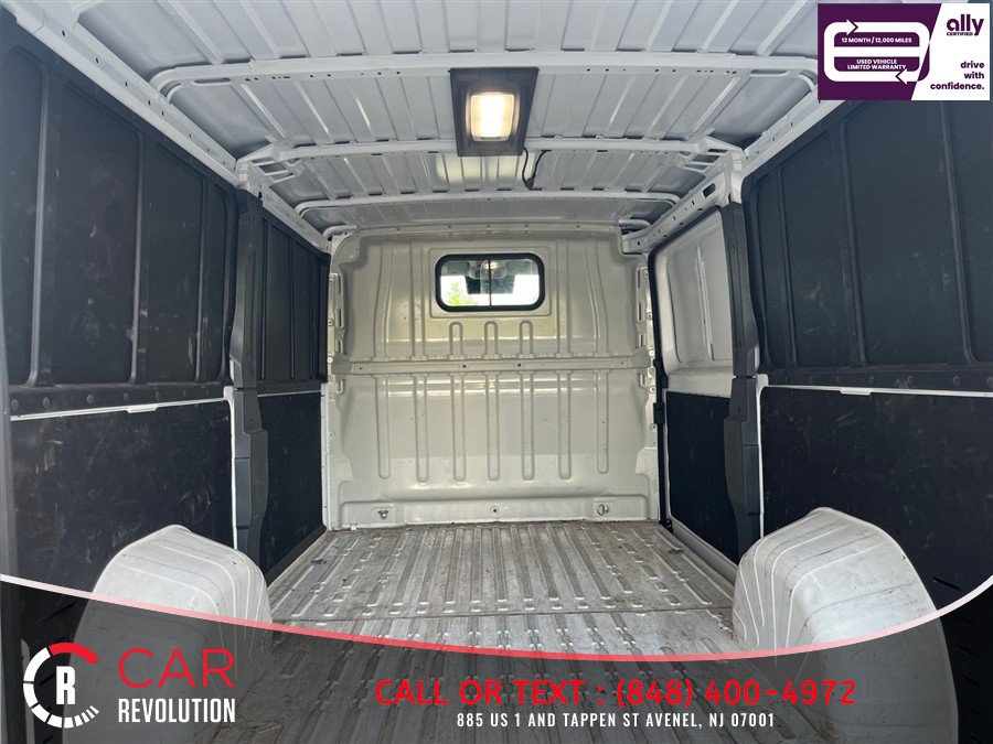 Used 2025 RAM ProMaster 2500 w/ Convenience Group FWD image 9