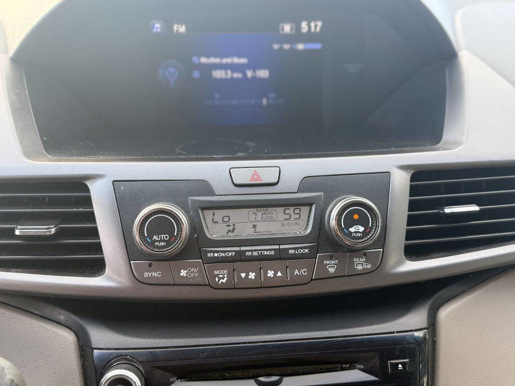 Used 2016 Honda Odyssey SE image 16