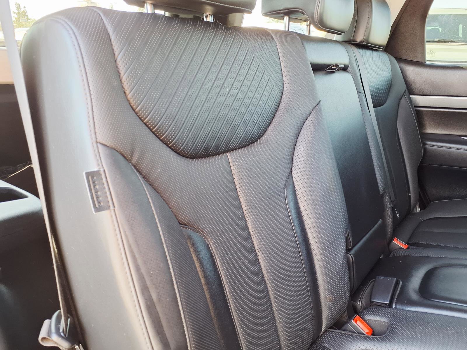 Used 2024 Hyundai Palisade SEL image 15