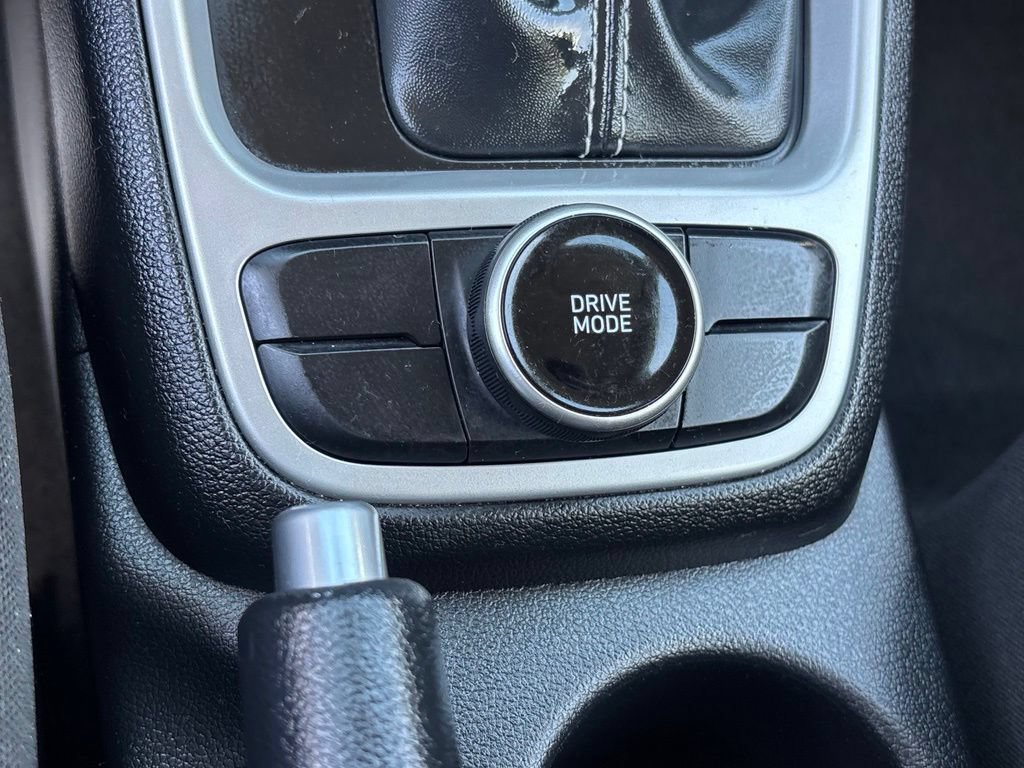 Used 2024 Hyundai Venue SEL FWD image 20