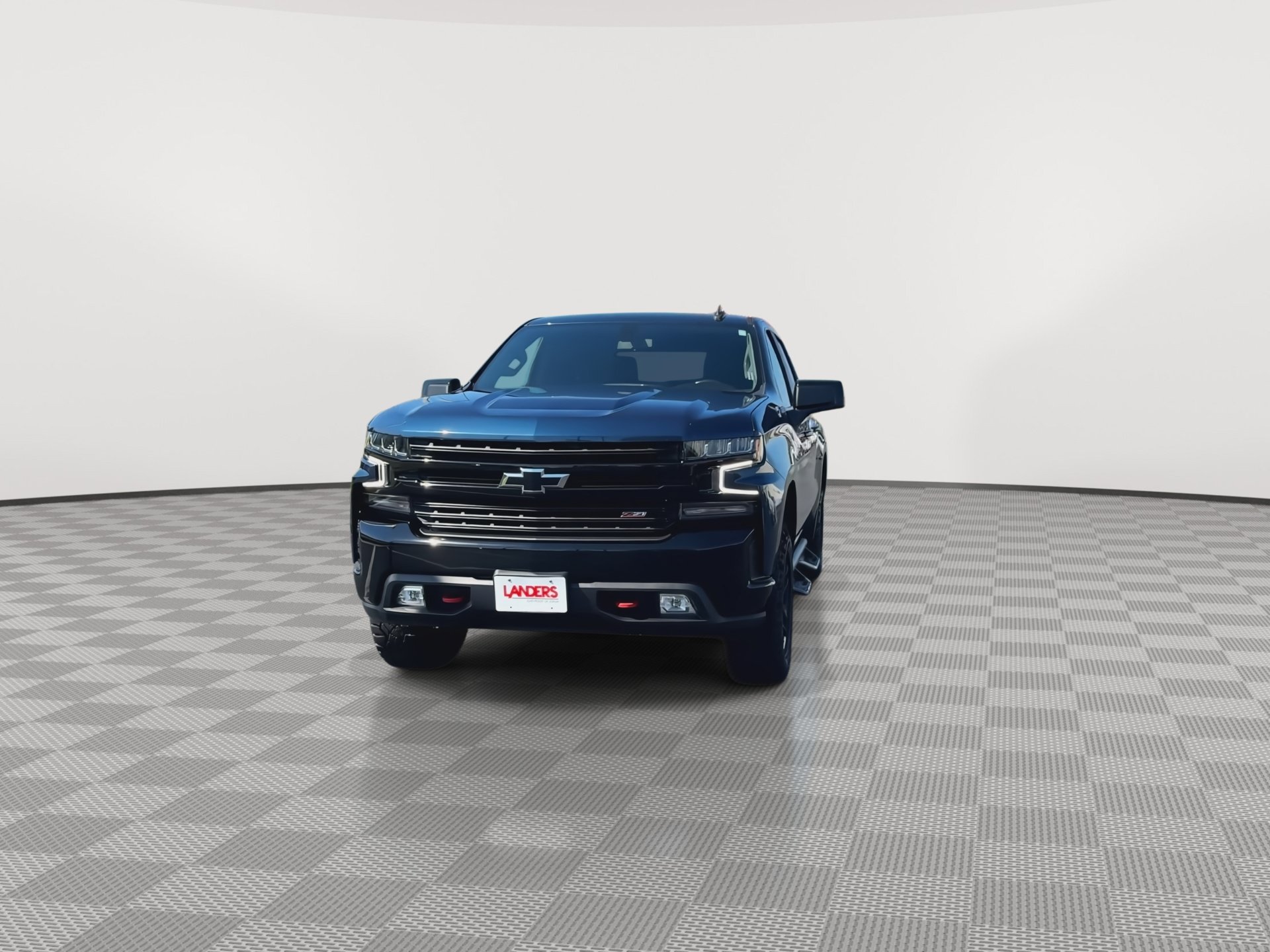 Certified 2021 Chevrolet Silverado 1500 LT Trail Boss w/ LPO, Dark Essentials Package AWD/4WD image 4