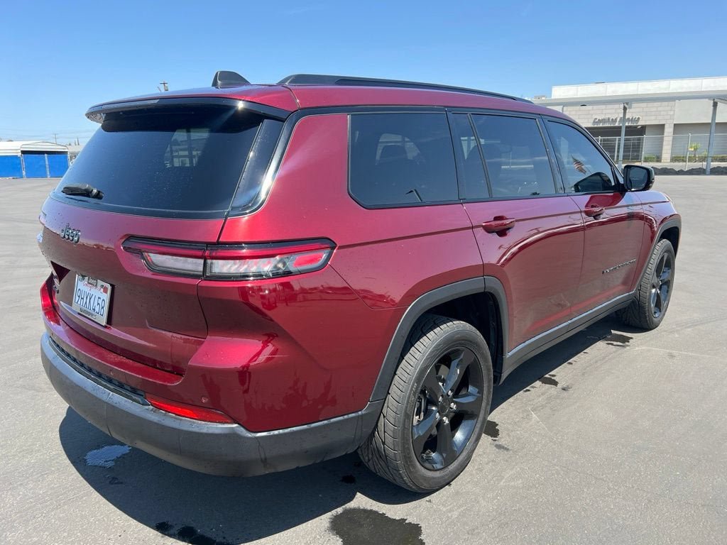 Used 2023 Jeep Grand Cherokee L Laredo AWD/4WD image 3