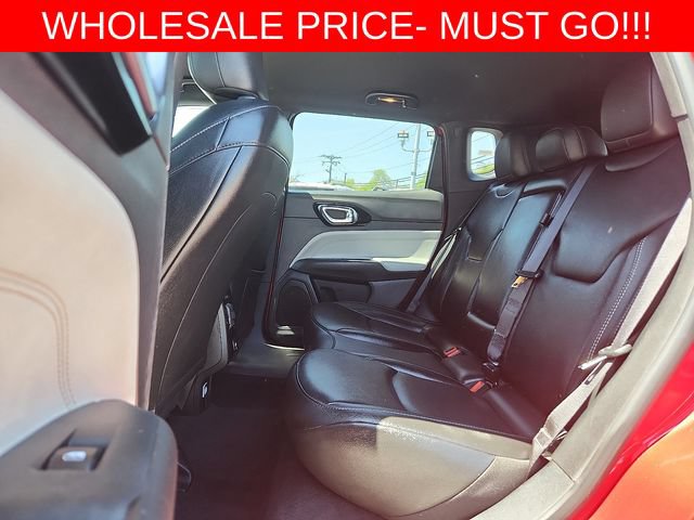Used 2025 Jeep Compass Limited AWD/4WD image 6