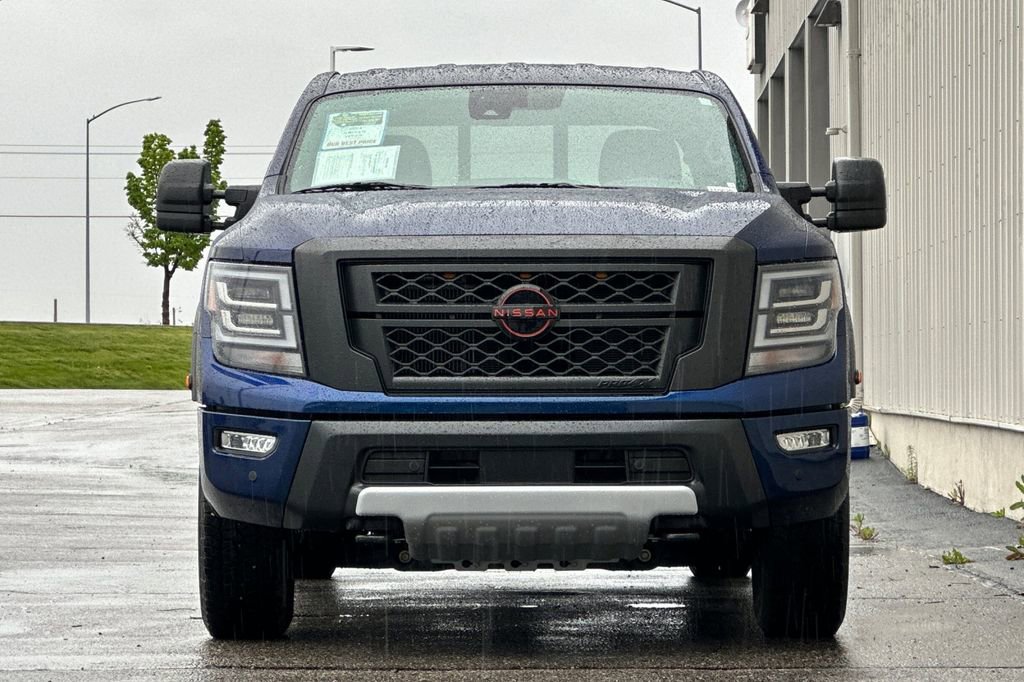 Used 2024 Nissan Titan PRO-4X AWD/4WD image 9