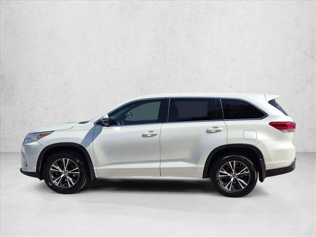 Used 2017 Toyota Highlander LE FWD image 9