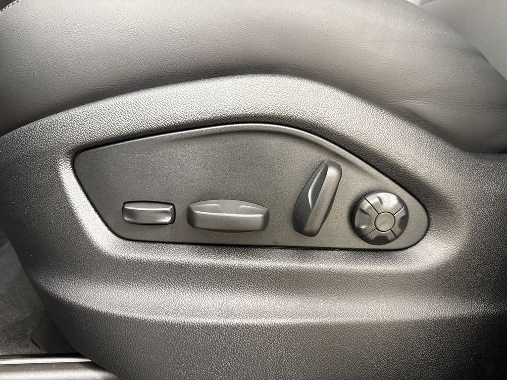 New 2026 Porsche Cayenne S image 38